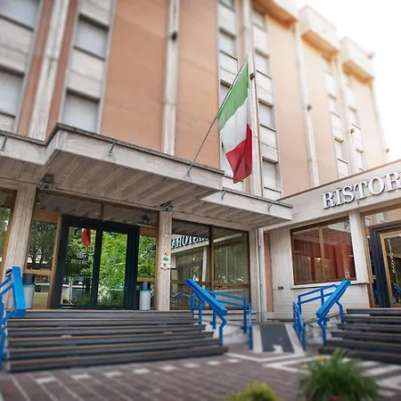 Grassetti Hotel 4*